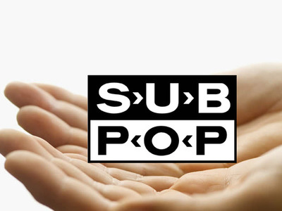 8943